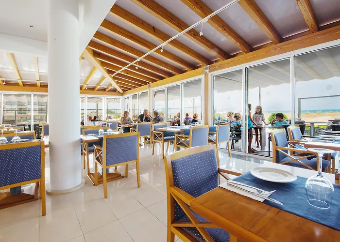 Hotel apartamentowy Dunes Platja 4*